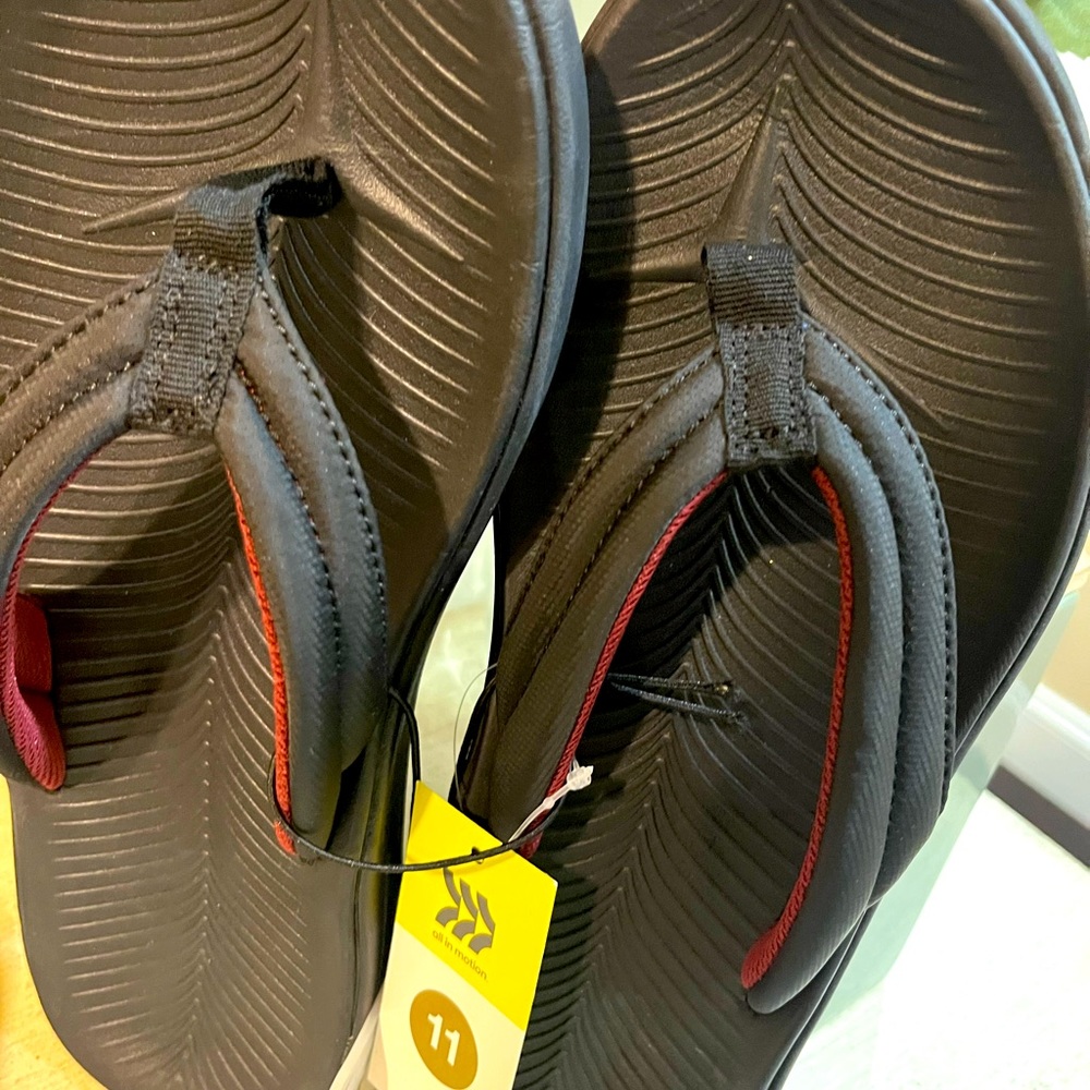 All In Motion ~ Men’s Sandals ~ Size 11